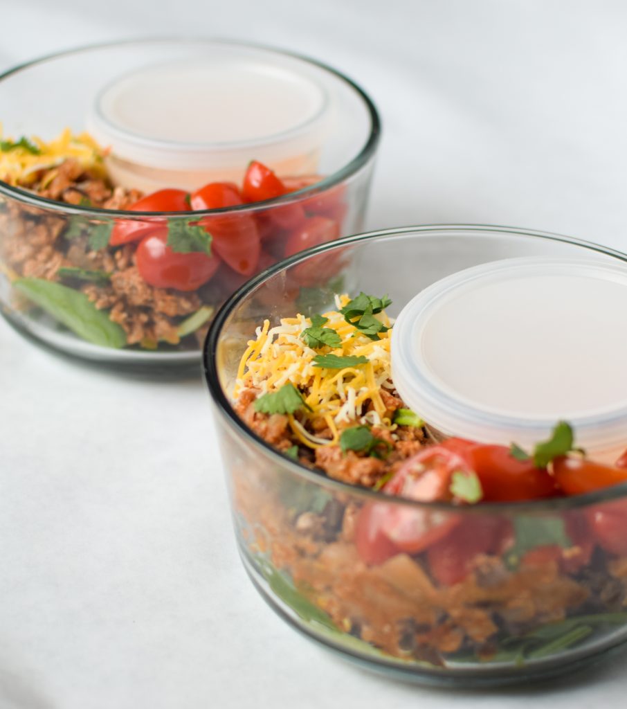 Meal Prep Turkey Taco Black Bean Salads - An easy recipe with ground turkey, black beans and veggies cooked in one pot! Easy meal prep right here! - ProjectMealPlan.com