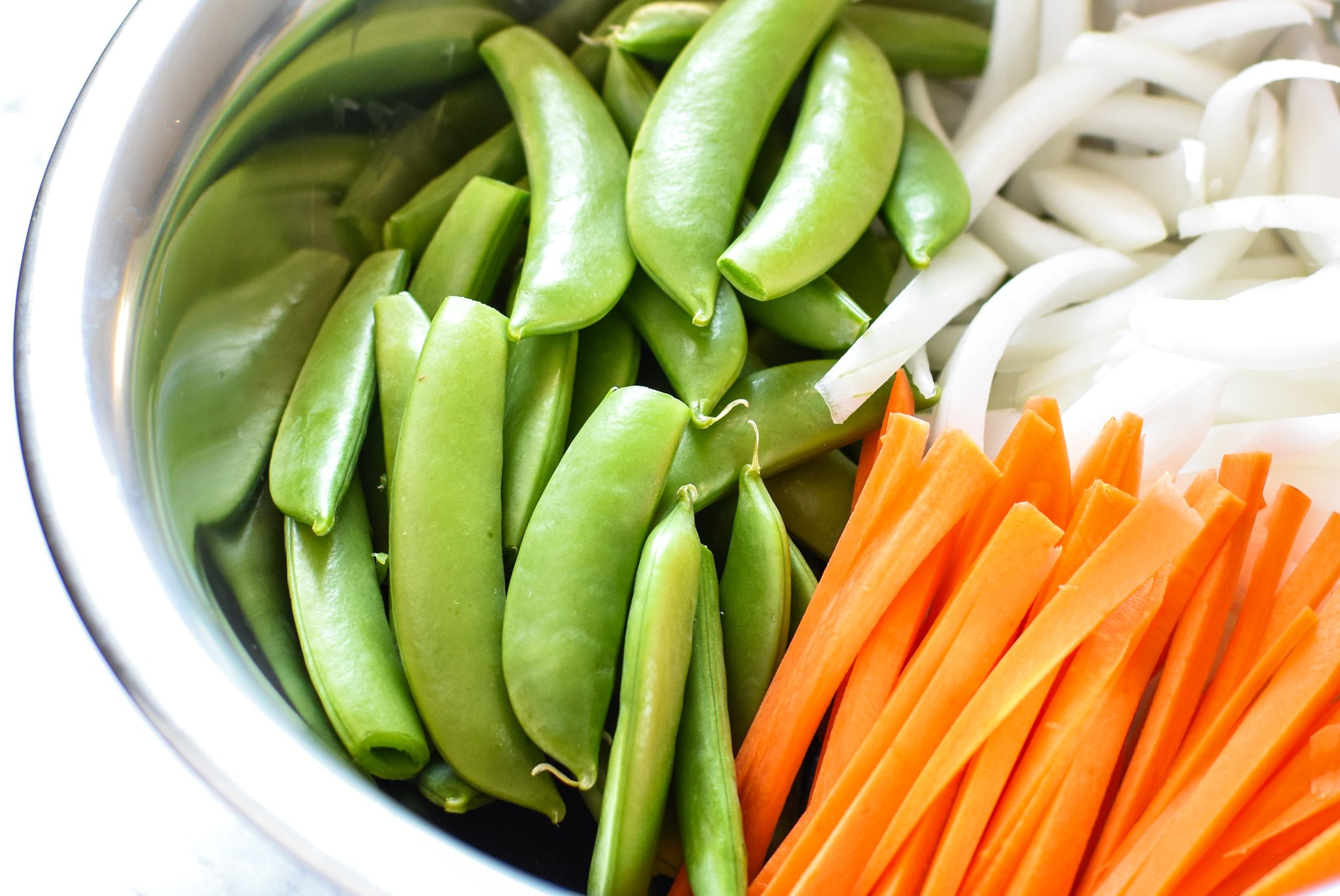 Meal Prep Ground Turkey Snap Pea Stir Fry Rice Bowls - A delicious recipe for veggie filled stir fry, super easy to meal prep for lunch! - ProjectMealPlan.com