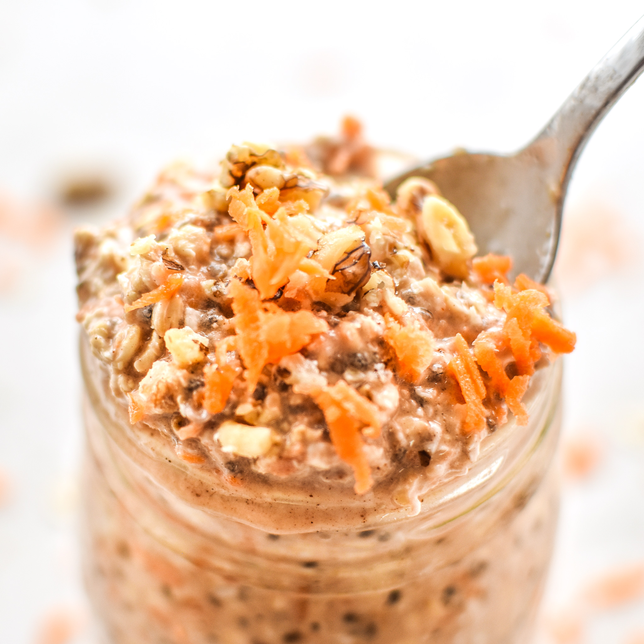 Take a spoonful of carrot cake overnight oats!