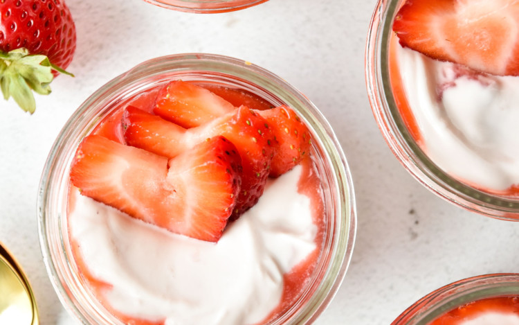 strawberry whipped greek yogurt cups