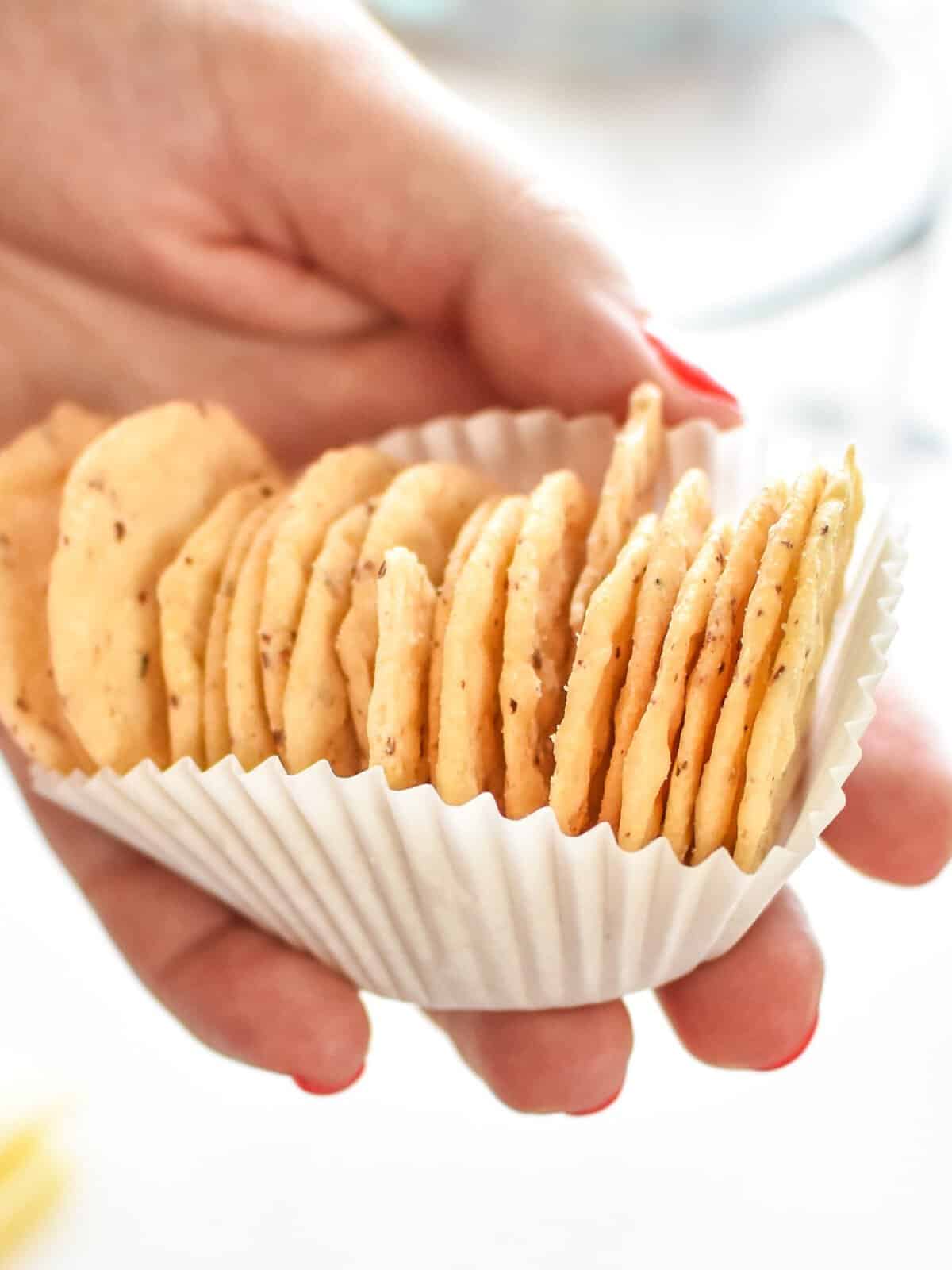 How to Turn Cheese and Crackers into DIY Adult Lunchables - Check out some simple tips and tricks for turning your fave appetizer into a delicious lunch! - ProjectMealPlan.com